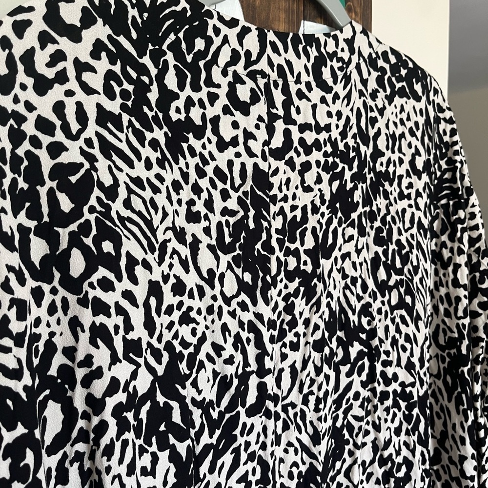 Scoop Black and White Animal Print One Size Lightweight Kimono, Women’s Sz M/L - Picture 6 of 16